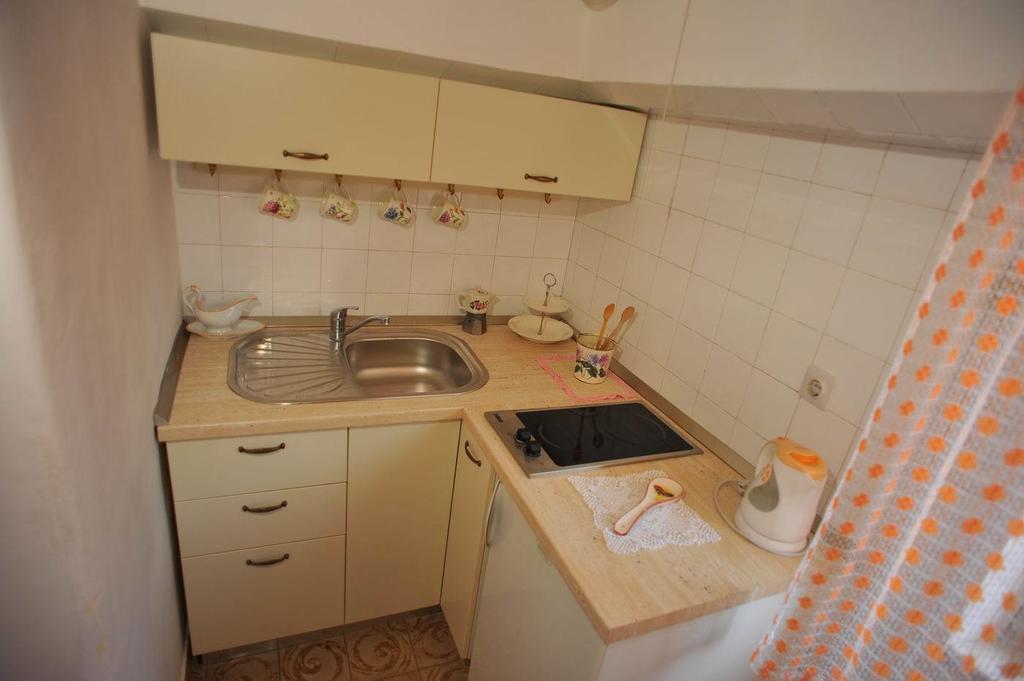 Castel Nonna Franka Apartment Сутиван Стая снимка