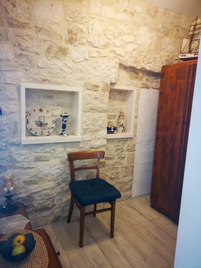 Castel Nonna Franka Apartment Сутиван Екстериор снимка